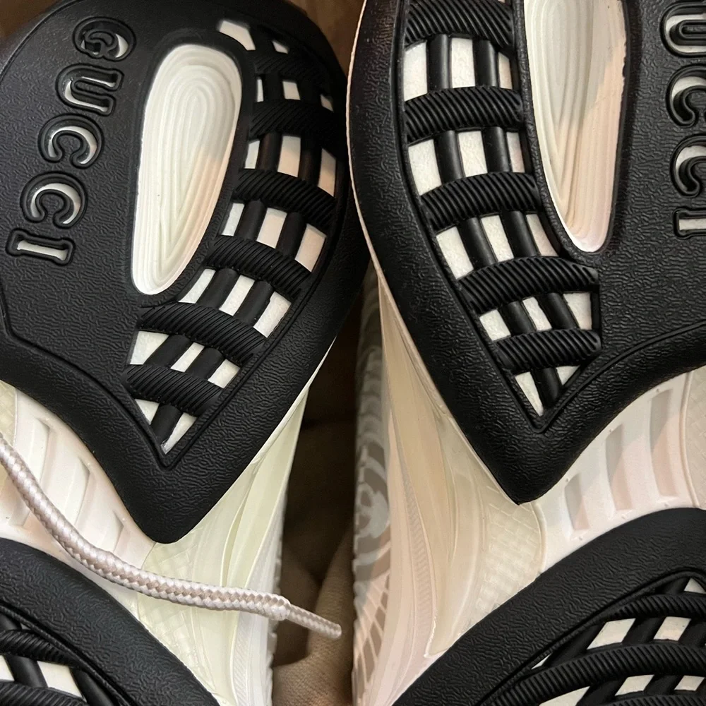 New Gucci White/Black Sneakers- Men’s size 6.5/Women’s 9.5/10 - Picture 3 of 8